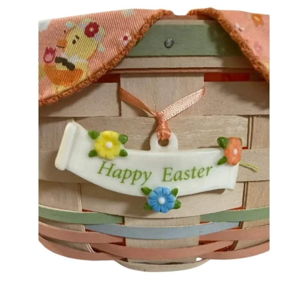 Longaberger 2010 White Washed Twisted Handles Easter Petals w/ tie on Bunny top